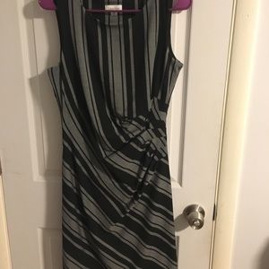 Black and grey women’s dress